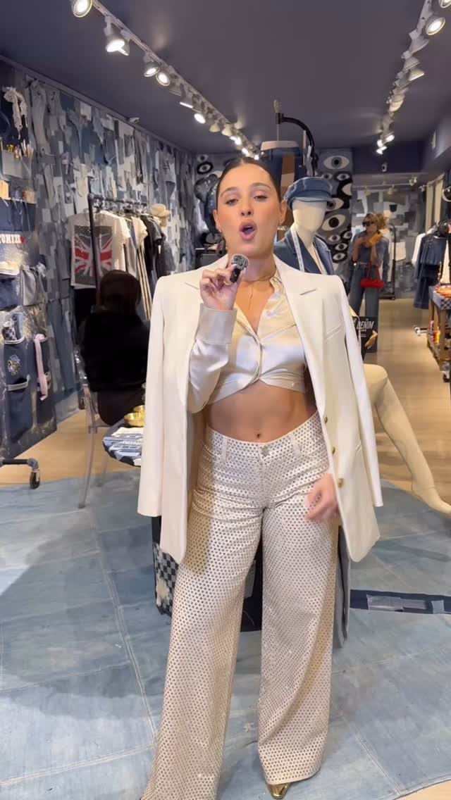 Michael Boxy Blazer In Chino/off White | Alice + Olivia