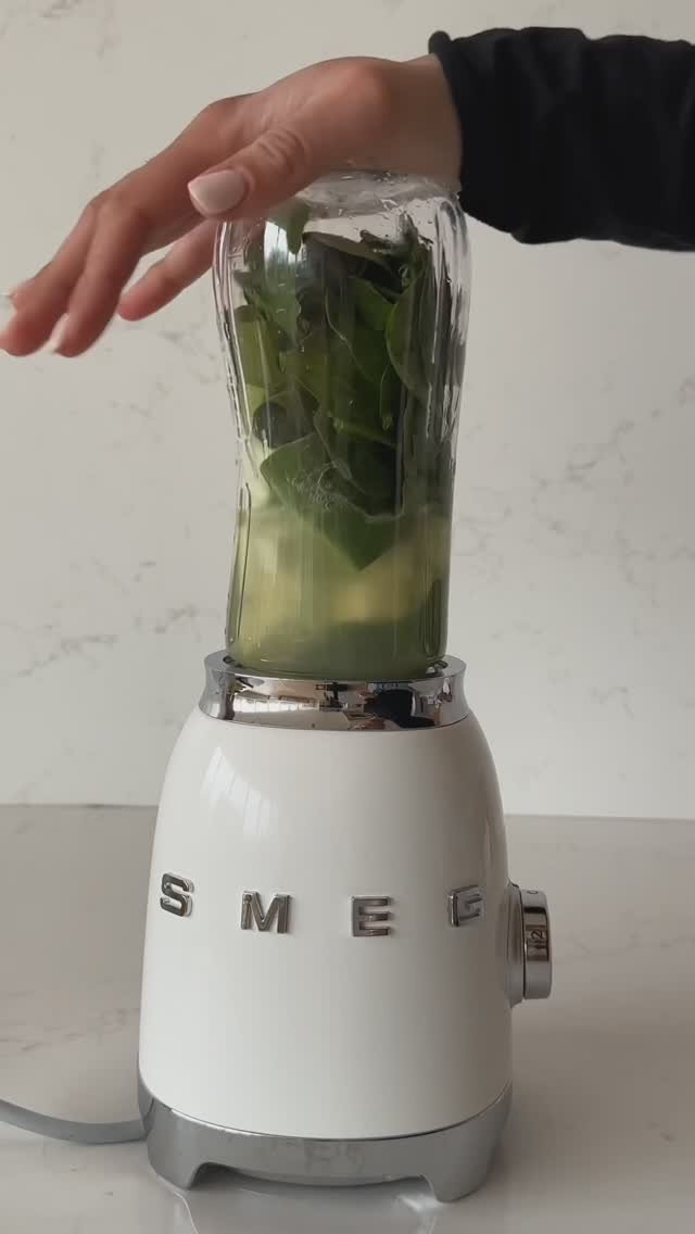 SMEG Cream Retro Personal Blender + Reviews | Crate & Barrel