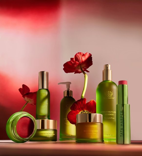 The Valentine’s Day Gift Guide is HERE ❤️ Featuring skin-loving treats to show your affection or indulge in a little self-care.
Explore the perfect expressions of love with our curated gift edit through the link in bio.