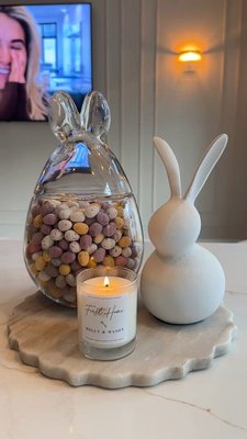 Who says Easter Eggs are just for hunts? 🥚🍫 Take it from @holly_tindall, Cadbury Mini Eggs are the chicest way to dress up your home this Easter ... that's if, you don't eat it all of course! 😄 Pick-up a delicious bag from @colessupermarkets 💝

For more Easter fun, hop to the link in our bio 🐇