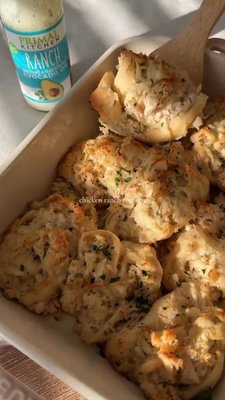 4 ingredient Chicken Ranch Roll Ups for Easter wknd (the whole fam will love these)

Recipe:
- shredded chicken
- 1/2 cup primal kitchen ranch dressing
- 1 cup shredded cheese
- dough sheet of choice

bake at 400° for 20 mins
recipe by: @yoursahmsocial

pick up spring faves like Ranch and Caesar Dressing at your local Publix, Target, Whole Foods, Walmart, and more!