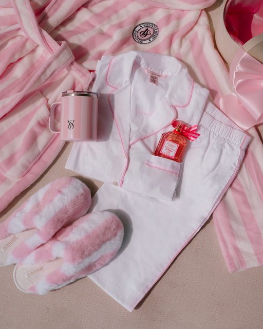 Moms deserve the world, but pretty Mother’s Day gifts will do, too.