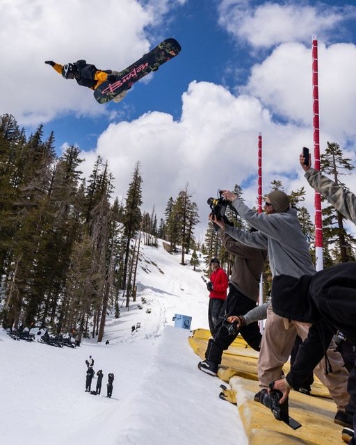 TORA🔥
#worldquarterpipechampionships #slushmagazine #manmothmountain 

tora_orion_k slushthemagazine mammothmountain
Photo rndmmedia 

burton oakleysnowboarding unfudge_official hayashiwax roktai15 mammothtrampolineclub