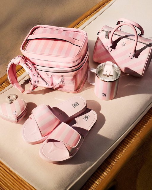 Heritage Stripe: The classic you know and love, now in new Accessories. Get it by Mother’s Day when you order by May 7.