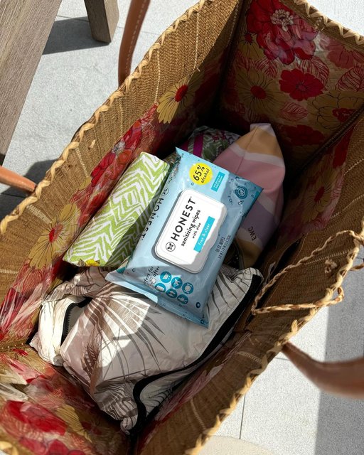 Festival season is here and we’ve got the essentials covered. Here’s what’s in our bag. ☀️🫶🏼