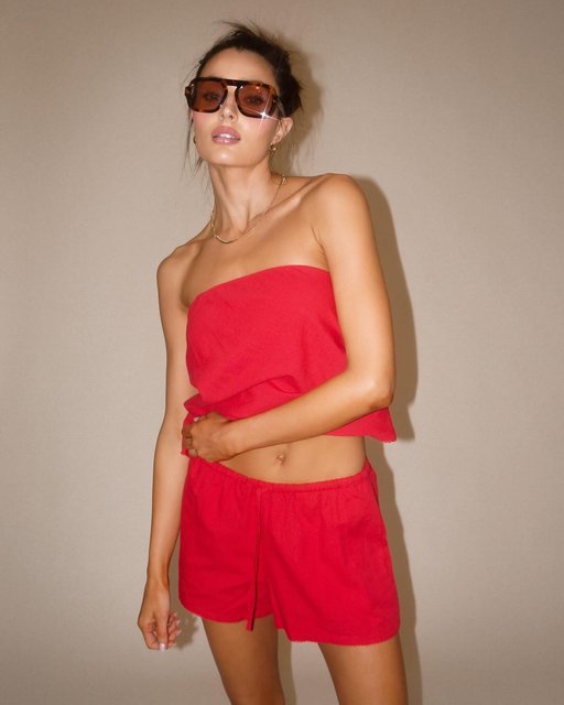 Birkley Short Red Linen