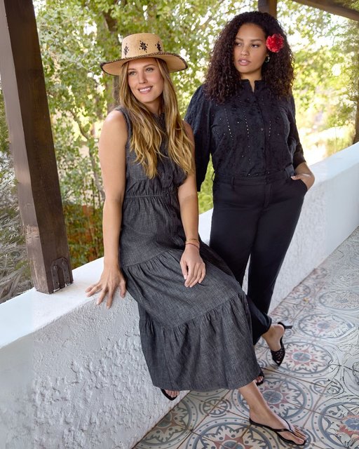 That Friday feeling 🤗
.
.
.
.
#nydj #fitiseverything #perfectfit #twill #maxidress #sundress #friday #friyay #weekendoutfits #weekendstyle #summerstyle #springtime