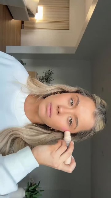 You only need 5 minutes to get ready and @samanathafurno is here to prove it with her @dibsbeauty makeup routine 👏 Don’t believe us? Try it out for yourself by shopping this lineup at the link in bio
