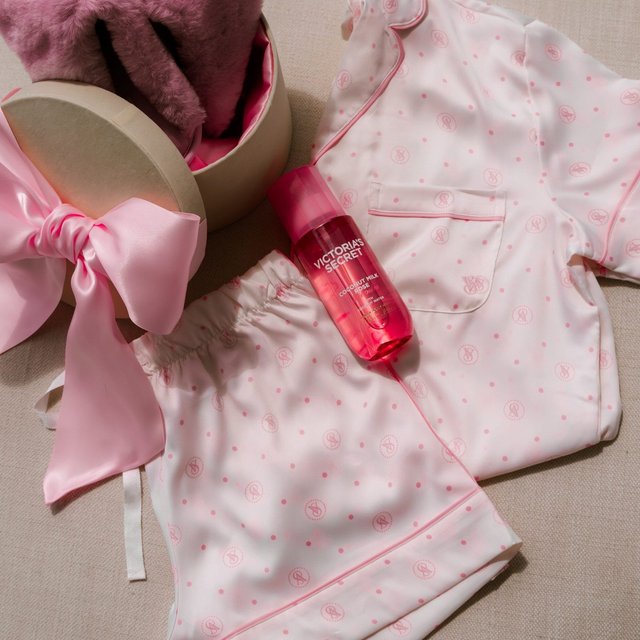 Easy, perfectly-curated Mother’s Day Shopping starts here. Order by May 7 to get in time for the big day.