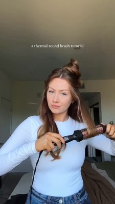 For a salon blowout without the salon, you need @amika’s Blowout Babe Thermal Brush 😍💁‍♀️ Watch @allisonkelley show us how she uses hers + recreate this look at home