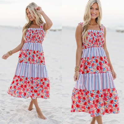 Boho beauty! Made for music festivals, farmers markets, or creative days in town!

$62 >> Just For Us Red Mixed Print Midi Dress 

#shopthemint #boutique #onlineshopping #styledaily #getthelook #everydayfashion