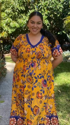 🌸 Absolutely captivated by @brinatoya in the gorgeous Eve Border Dress! This stunning print is a total showstopper!💖 Who else is obsessed?