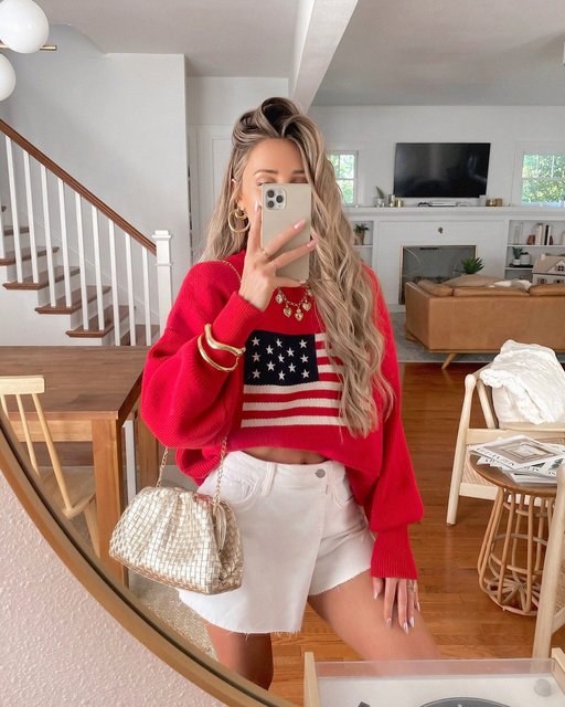 stars, stripes, and stealing the spotlight 🇺🇸 shop @emilyrosehannon's americana-inspired looks at the 🔗 in bio 

Featured: 
Elouise American Sweater
Helene Shorts
Rosie Mini Dress
Betsy Crochet Top + Skirt
American Muse Dress
Sarah Striped Dress
—
#summeroutfit #longweekend #fourthofjuly #memorialweekend #outfitinspo