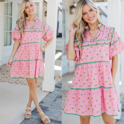Soft and lovely—perfect for spring weddings, tea parties, or mother-daughter days. 🫖💞

>> Meadow Muse Pink Ditsy Floral Dress 

#shopthemint #boutique #onlineshopping #styledaily #getthelook #everydayfashion