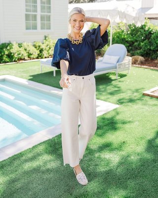 Simple and elegant—ideal for office days, casual meet-ups, or weekend brunch!

>> Lovely New Day Navy Blue Blouse 

#shopthemint #boutique #onlineshopping #styledaily #getthelook #everydayfashion