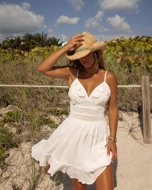 white dress season is officially in session 🤍

Featured:
Festival Bloom Dress
Mahoney Dress
Gigi Dress
Suki Dress
Reyanne Dress
Chasing Sunlight Dress
Pappiet Dress