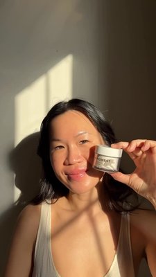 Have you tried Hydrogel Cream? This advanced moisture-release water cream quenches skin with dewy hydration as it refreshes and cools on application. 💧

Made with:
✔️ 2 types off Hyaluronic Acid to hydrate, soften, and firm
✔️ Squalane to moisturize and soften
✔️ Jojoba Esters to moisturize, soften, and soothe 

Made without:
✖️ Fragrances
✖️ PEGs
✖️ Parabens
✖️ Silicones

Shop Hydrogel Cream via link in bio.

📹 | @antoinettemaa