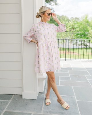A sweet mix of florals and stripes makes this an easy yes for showers or Sunday mornings! 💐

>> Always The One Pink Floral & Striped Shift Dress

#shopthemint #boutique #onlineshopping #styledaily #getthelook #everydayfashion