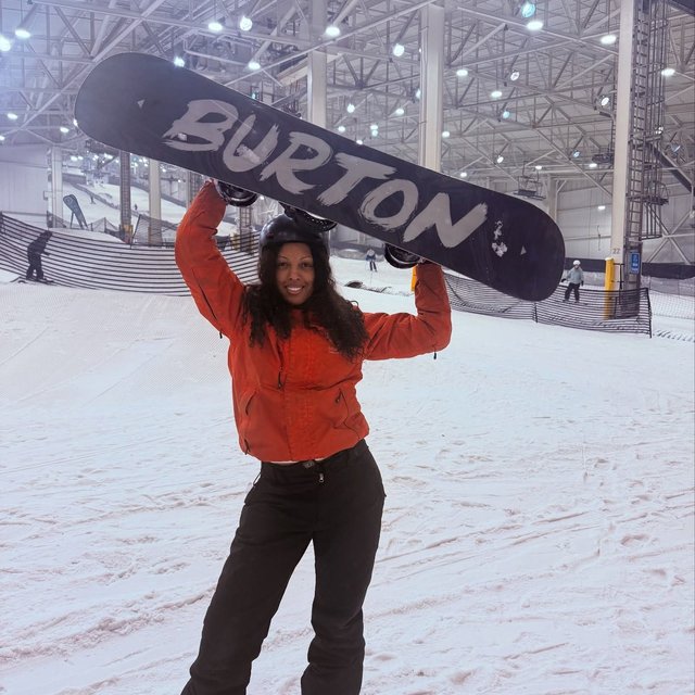 Just finished snowboarding for the first time ever—and I’m hooked! Shout out to my parents for surprising me with private lessons for my birthday!!! 🥳
#PreBirthday 🤘🏽🥳🤘🏽