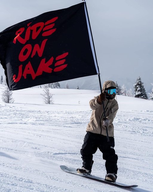 From pow turns to turning screws, grateful for the opportunity to help out for the season burton 
#rideonjake