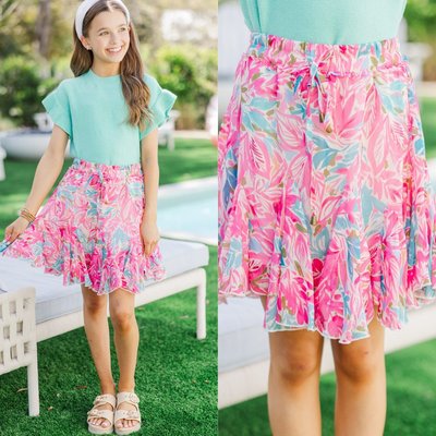 Ruffles, florals, and fun all in one! 💕 This skort was made to move, match, and make memories!

$38 >> Girls: Look Your Way Pink & Blue Floral Ruffled Skort

#tweenoutfitideas #girlsbacktoschool #tweenstyleinspo #girlstyleinspo #momsofgirls #southernmomstyle #ShopTheMintGirls #backtoschoolstyle