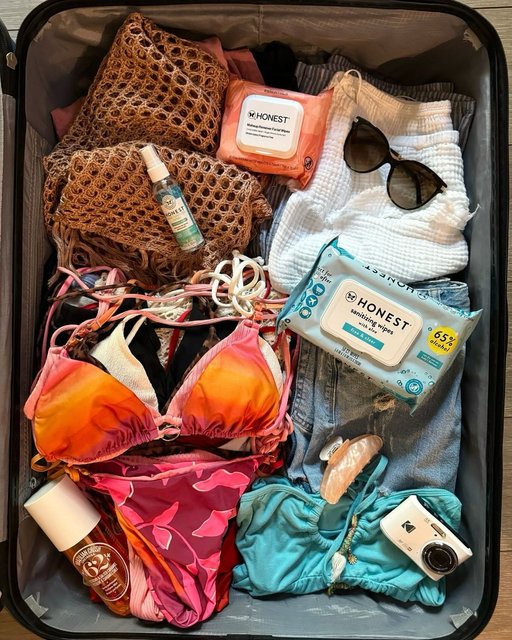 POV: You’re traveling to your favorite beach destination, and we’re coming with you. 🌴👙