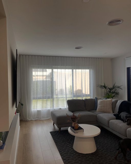 Obsessed with our freedom_australia sheers ❤️‍🔥
What a difference they make, now to do the rest of the windows 🥰

#home #homedecor #sheers #diy
