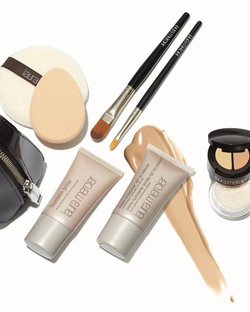 The flawless face routine, in retrospect. ​

Some things never change – are you still reaching for Translucent Loose Setting Powder? ​