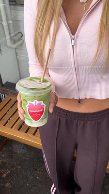 Your sign to go buy a Supré Strawberries & Cream Matcha at @bakehousebyvic 🍓🎀🍵

Offer is exclusive to online. T&Cs apply.