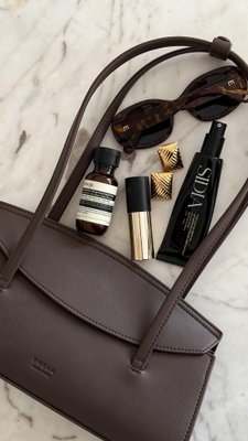 When handbags are your love language >> 👜 💁‍♀️ Let us know in the comments which bag is your fave + shop them at the link in bio