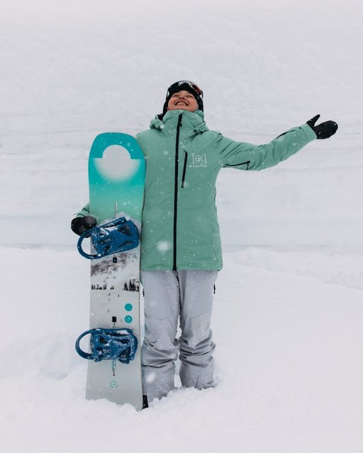 Feel good, ride good.

Designed for women, by women, the 2026 Burton Feelgood is your one-stop-shop for max stoke across the entire mountain. Available now.

📸: jesselynndawson