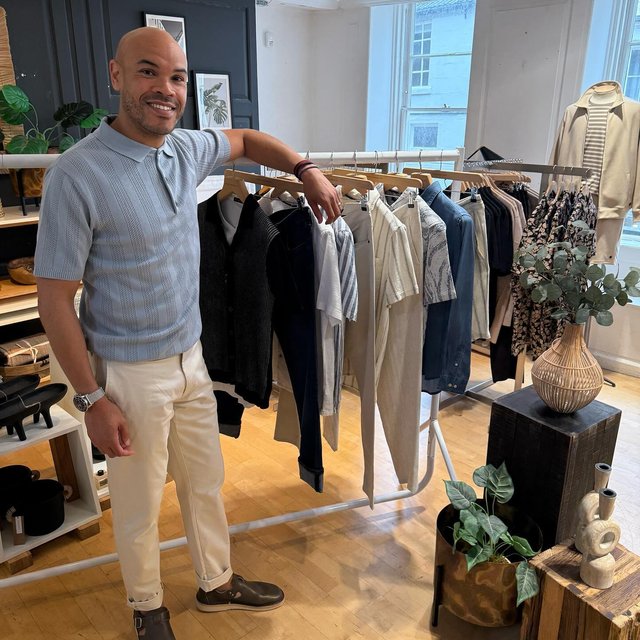 You’re invited to our Menswear Style + Scent event this Saturday 31st in our Bath Store, in collaboration with our neighbours at @jomalonelondon! ✨
Enjoy advice from our personal stylist in-store (@nickhemsstyle) bubbles and beer, plus a goodie bag for the first 20 purchases.
Date: Saturday 31st May 2025
Time :14:00 – 17:00
Free to attend – walk-ins welcome! We can’t to see you there.🖤