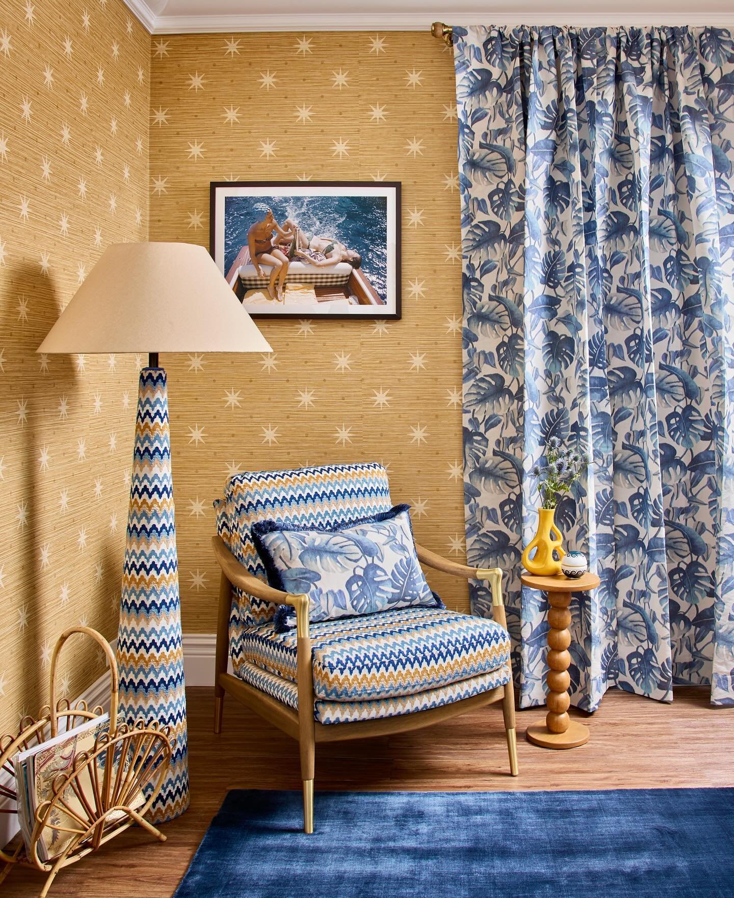 Big Trixie - Vinyl Ii Navy Wallcovering | Scalamandre