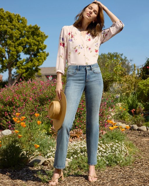 Happy travels! Wherever you roam this summer, see the sights in cool comfort and be seen in effortless style. Where are you headed this summer??
.
.
.
.
#nydj #perfectfit #fitiseverything #whattopack #summerstyle #summerdenim #summerinspo #travelinspo