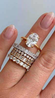 Wedding band shopping with @oliviaboblet 💎 Spoiler alert: she’s not settling for simple.
