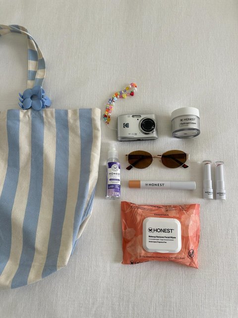 Sun’s out, tote’s packed. ☀️These are the warm weather essentials we never leave home without.
