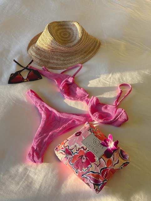 @alohacollection x @lspace summer essentials 🌴 ✨