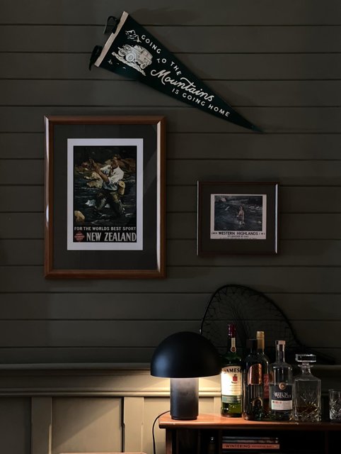 Rain and snow forecast this evening so it’s a cosy night in with maybe a wee nip of his favourite whiskey. 🥃 Love this cosy nook in the courtroom. 

#thecourthousefairlie