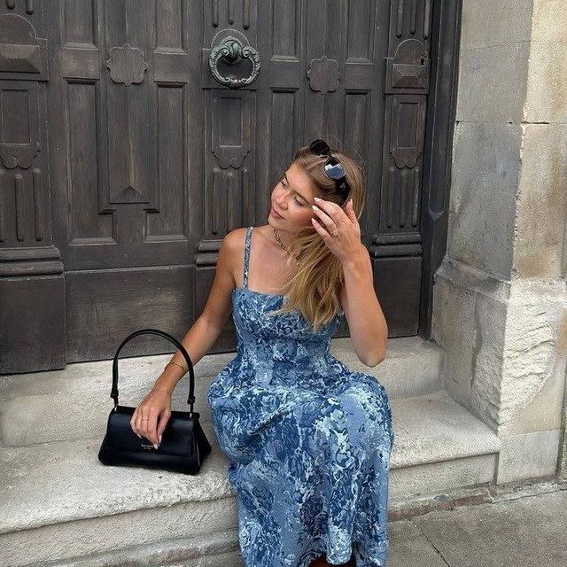 Saturday plans include looking cute, like @shaunacannell in our Charlotte Denim Jacquard Dress. 🖤