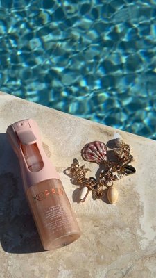 Beach, tan, boat, repeat 🏖️☀️⛵️ Get ready for your upcoming vacay with the @koparibeauty Sunglaze Sheer Setting Mist Sunscreen Spf 50 + Sunglaze Sheer Body Mist Sunscreen SPF 42 🧴 Shop the brand at the link in bio