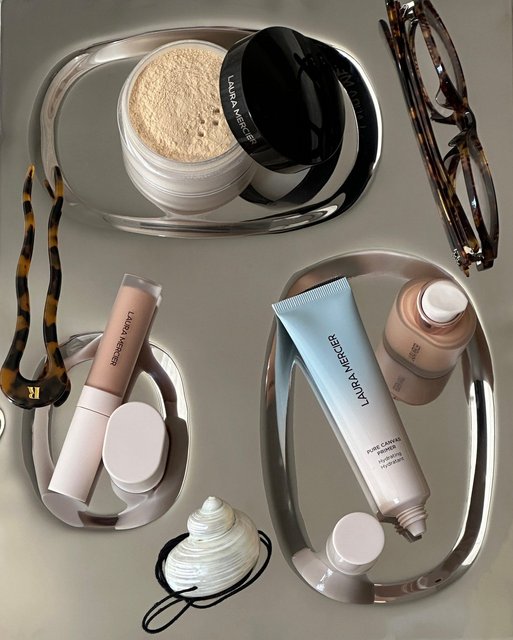 Your flawless face essentials — curated for skin that looks like skin, only better.​ Set, smooth, perfect with Laura Mercier.