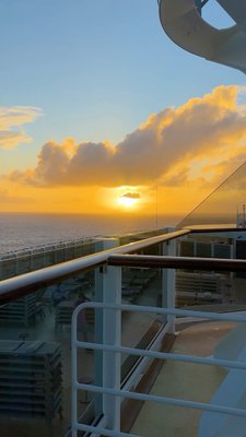 Extra daylight means extra time to plan your next adventure at sea ☀️ Use that bonus hour to visit the link in our bio and explore our cruise itineraries! #CruiseNorwegian #DaylightSavings