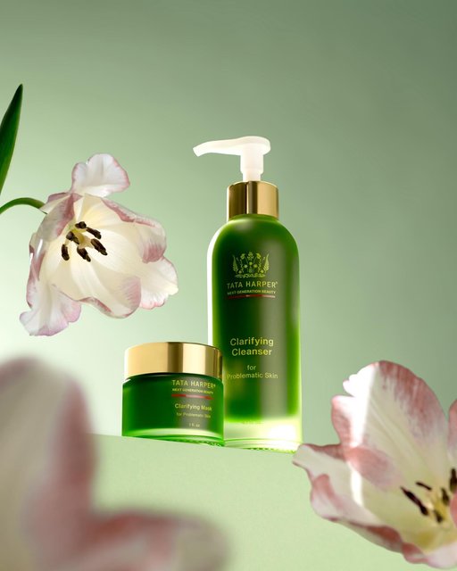 Double up on the detox with Clarifying Mask and Clarifying Cleanser 💚 
Together, this power pair work in perfect harmony to detoxify, reduce excess oil, and reveal your freshest skin yet. 

We want to know— Do you have any hacks for fighting blemishes? Let us know in the comments!
