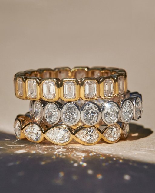 We’re not saying you should get a bezel wedding band but…

Reasons to love a bezel ring:
💎 Minimal-but-make-it-cool vibe 
💎 Extra diamond protection 
💎 Sits flush against your skin for everyday wear