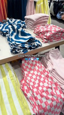 As the weather starts to cool down, this calls for @bondsaus comfy pyjamas and sweats aaaallll day 🧸 Shop cosy essentials, like their Fleece Robe, at the link in our bio ☁️