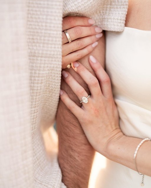Congrats to @aalexismarieee and @robertsquire on your engagement! An engagement as perfect as the ring. 

📷: @maxtepperphoto

The Details: 18K White Gold Luxe Valencia Lab Diamond Ring set with an Oval Diamond