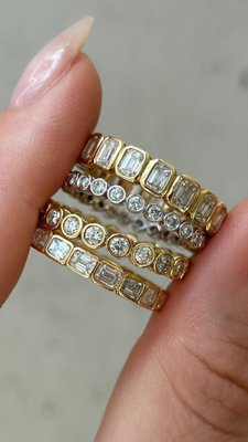 If you need convincing to get a pear diamond, consider this your sign. 
 
Which carat size are you choosing? Psst… pears maximize their carat weight, so they naturally look larger.