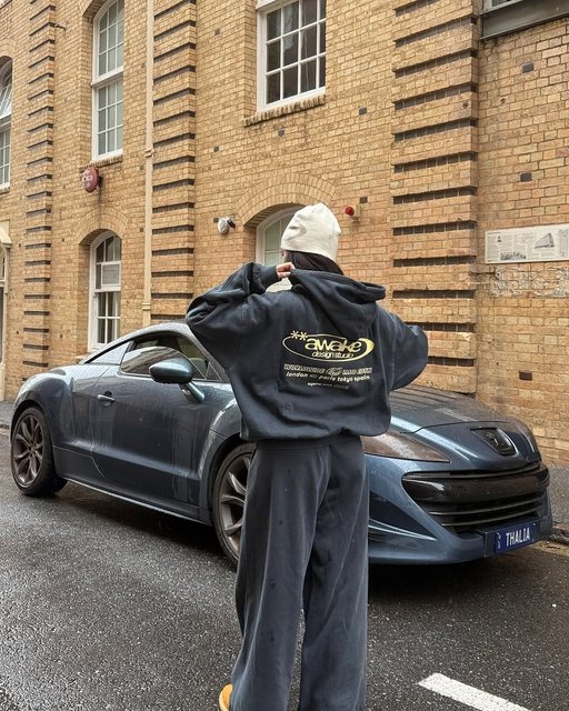 BACK IN STOCK 💫
Chloe Hoodie in Awake is online!
via @thaliaprovoft
#factorie