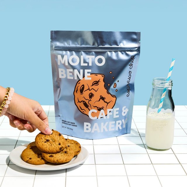 This pouch? Freshly baked and custom printed. Get packaging that’s as sweet as your treats!