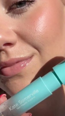 Meet the NEW HydraKate Pro-Collagen Lip Oil Elixir – the barrier-repairing lip treatment your dry, irritated, cracked lips have been waiting for💋

We’re talking glossy, never sticky shine + deep moisture that actually lasts🩵

💫 Instantly plumps lip lines
💫 Strengthens + repairs the lip barrier
💫 Leaves lips looking hydrated + healthy

This is not your average lip oil👀 It’s a high-performance formula powered by:

🧬 Pro-Collagen Active: Packed with powerful antioxidant activity, this complex helps to restore + improve elasticity

💧 Hyaluronic Acid Micro-Filling Spheres: Instantly hydrate and visibly smooth lip lines for a plumper, softer, fuller-looking pout

Lip care IS skincare + your lips deserve nothing less than clinically-backed, collagen-boosting hydration.

Available now only on KateSomerville.com🛒 

#KateSomerville #HydraKate #LipOil #ProCollagenLipOil #lipcare #clinicalskincare #skincare